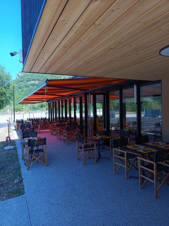 Hotel Restaurant Akena Molinges - La Brocatelle Saint-Claude Bagian luar foto