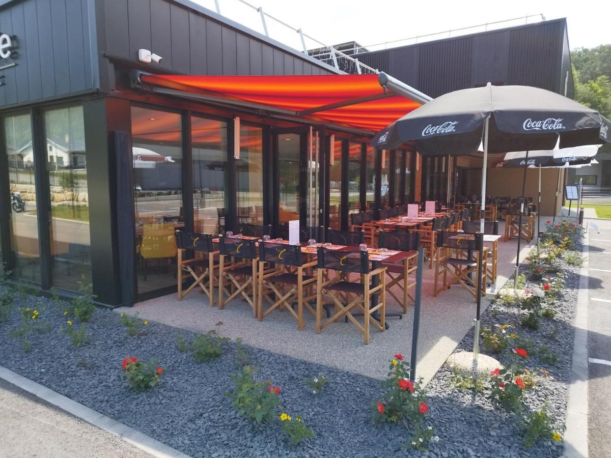 Hotel Restaurant Akena Molinges - La Brocatelle Saint-Claude Bagian luar foto