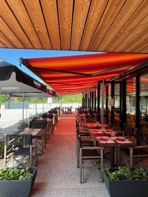 Hotel Restaurant Akena Molinges - La Brocatelle Saint-Claude Bagian luar foto